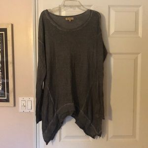 Oversized grey top w/ acid wash detail